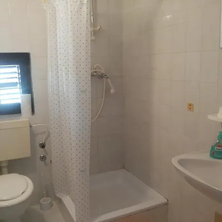 Bed & Breakfast Banjole *