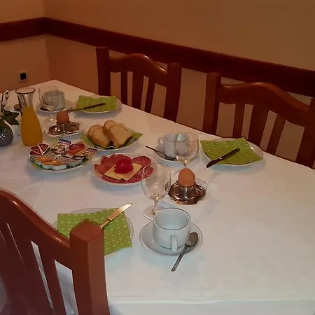 Bed & Breakfast Banjole 班约勒
