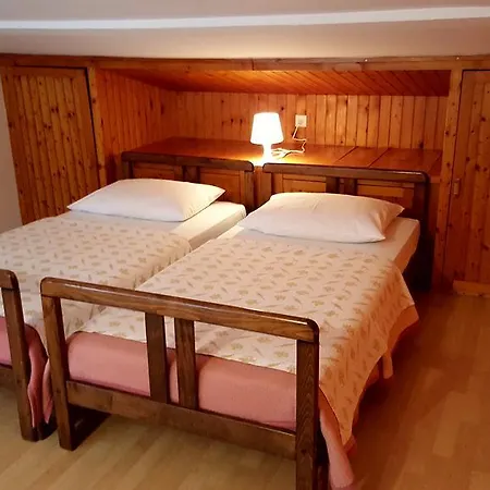 לינה וארוחת בוקר Bed & Breakfast Banjole