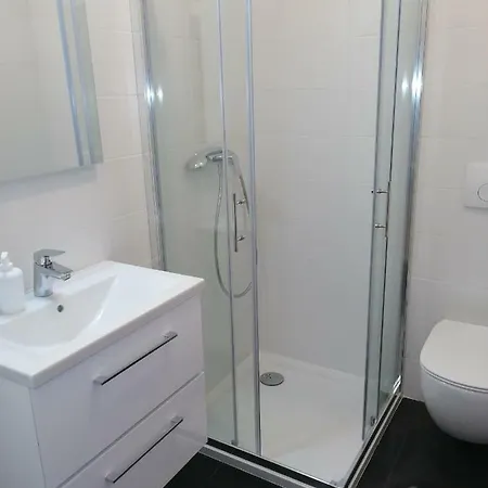 לינה וארוחת בוקר Bed & Breakfast Banjole 3*
